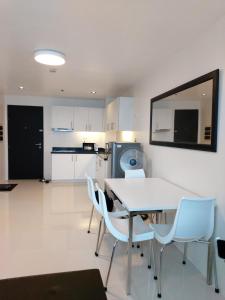 Condo Studio Luxe in Princeton Residences