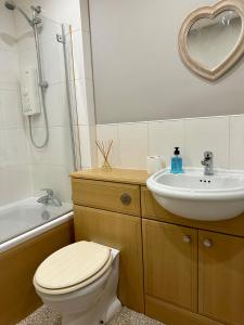 Two Bedroom Entire Flat in Darlington with Free Parking, WiFi and lots more
