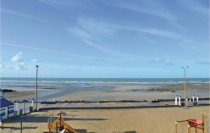 Appartements Awesome apartment in Wimereux with 1 Bedrooms : photos des chambres