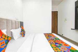 FabHotel Golden Gate I