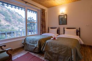 StayVista at Destine Cottage with Complimentary Breakfast