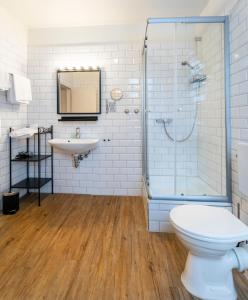 Classic Triple Room room in Hotel Beim Schupi Karlsruhe