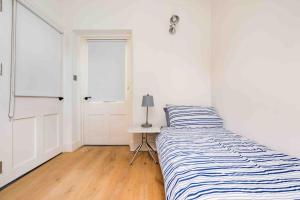 Stunning Notting Hill, 3 BD, fine Street, Garden