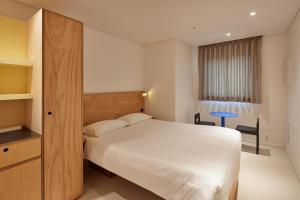 Phòng Tiêu Chuẩn 1 giường đôi (Standard with 1 Double Bed)