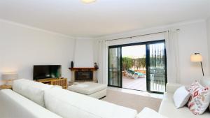 Los Olivos Del Golf 249- CleverDetails, Sleeps 6 Adults 1 Child