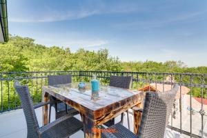 Villa Hlapa-new modern villa near beach - by TRAVELER tourist agency Krk