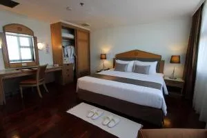 Grand Tower Inn Rama 6 - Bang Su