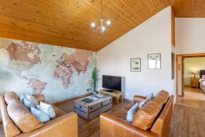 Douglas Fir Lodge with Hot tub