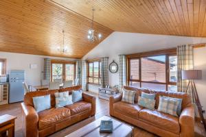Douglas Fir Lodge with Hot tub