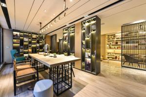 Atour Hotel Dalian Development Zone Jinma Road