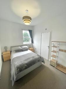 La Fontaine Court Apartments - Aldershot