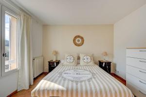 Maisons de vacances La Bastide des Jourdans - Piscine et climatisation : photos des chambres
