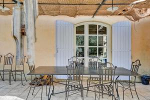 Maisons de vacances La Bastide des Jourdans - Piscine et climatisation : photos des chambres