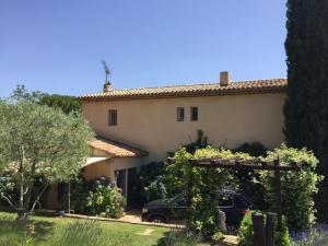 Maisons de vacances La Bastide des Jourdans - Piscine et climatisation : photos des chambres