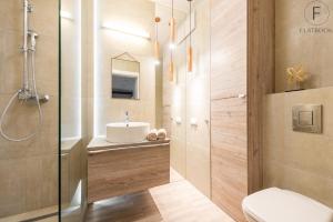 Flatbook City Center SPA Apartments Motlawa