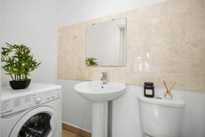 Hanger Lane Hububb Stay