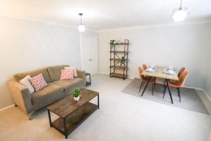 Chic 2BR Flat in Bishops Stortford