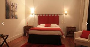 Hotels Le Grand Monarque Donzy : Chambre Double