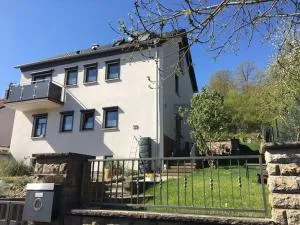 Ferienwohnung Weinbergsblick optimale Stadtnähe - Gaukönigshofen