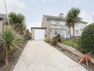 2 Trem-Y-Mor - Llanfaelog