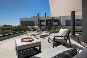 Amazing 4 bedroom Apt with pools + gym - RDR269