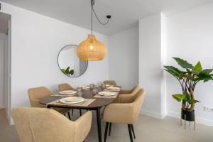 Amazing 4 bedroom Apt with pools + gym - RDR269