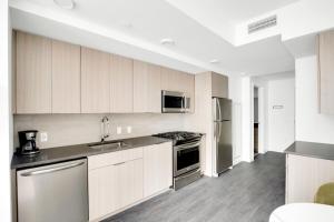 Belltown Studio w Parking Gym easy commute SEA-292