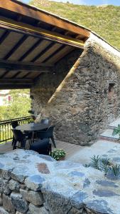 Appartements Lastours 4 Chateaux amazing Cathar landmark CABARET Private luxury 4 Star air conditioned Terrasse with views : photos des chambres