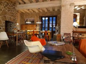 B&B / Chambres d'hotes la maison sous le chateau : photos des chambres
