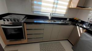 Praia Ingleses ap centro climatizado - 2 quartos - máximo 3 pessoas