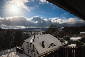 Winterberg View - Balkon mit Südblick - zentrale Lage - eigener Parkplatz