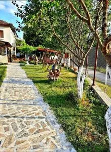 Guest House By The River - 泽拉夫纳