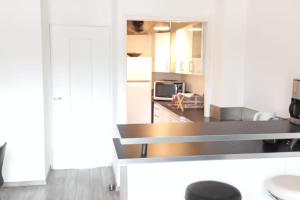 Corniche DAzur 2 YourHostHelper