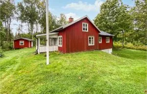3 Bedroom Cozy Home In Långserud - Slirud