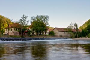 Madronič family estate - Kolpa river