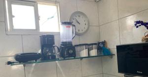 Apt todo MOBILIADO à 5 minutos a pé da praia de Porto e 8 min do centrinho