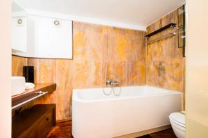 Stylish loft duplex - Alameda