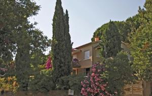 Maisons de vacances Awesome Home In Rayol-Canadel-Sur-Mer : photos des chambres