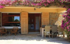 Maisons de vacances Awesome Home In Rayol-Canadel-Sur-Mer : photos des chambres
