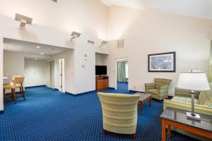 Executive Suite room in Thousand Hills Resort Hotel