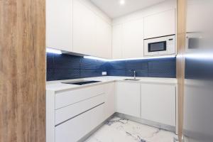 Cozy 1st sea line apartment in the quiet area