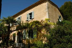 Sitges Hill Retreats-Masia Nur 22 bedrooms divided over 9 houses for max 44 guests