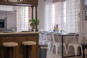 Casa Centenario: Lovely 3br home w heated Pool great for families