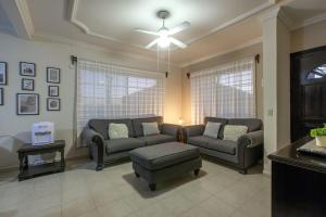 Casa Centenario: Lovely 3br home w heated Pool great for families