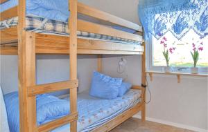 Awesome Home In Bullaren With Wifi