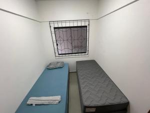 Casa a 40 metros da praia, rua tranquila