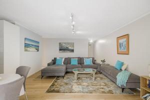 Kirra Beachside - Central Kirra - Min. 3 Night Stays!