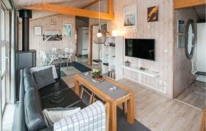 2 Bedroom Lovely Home In Samsø