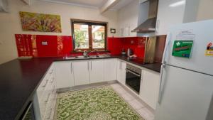 Moana Cottage, Stroll To Horseshoe Bay Beachfront