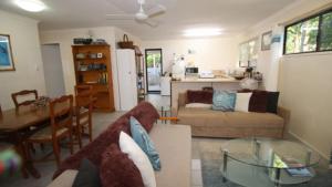 Seaward Cottage, Nelly Bay